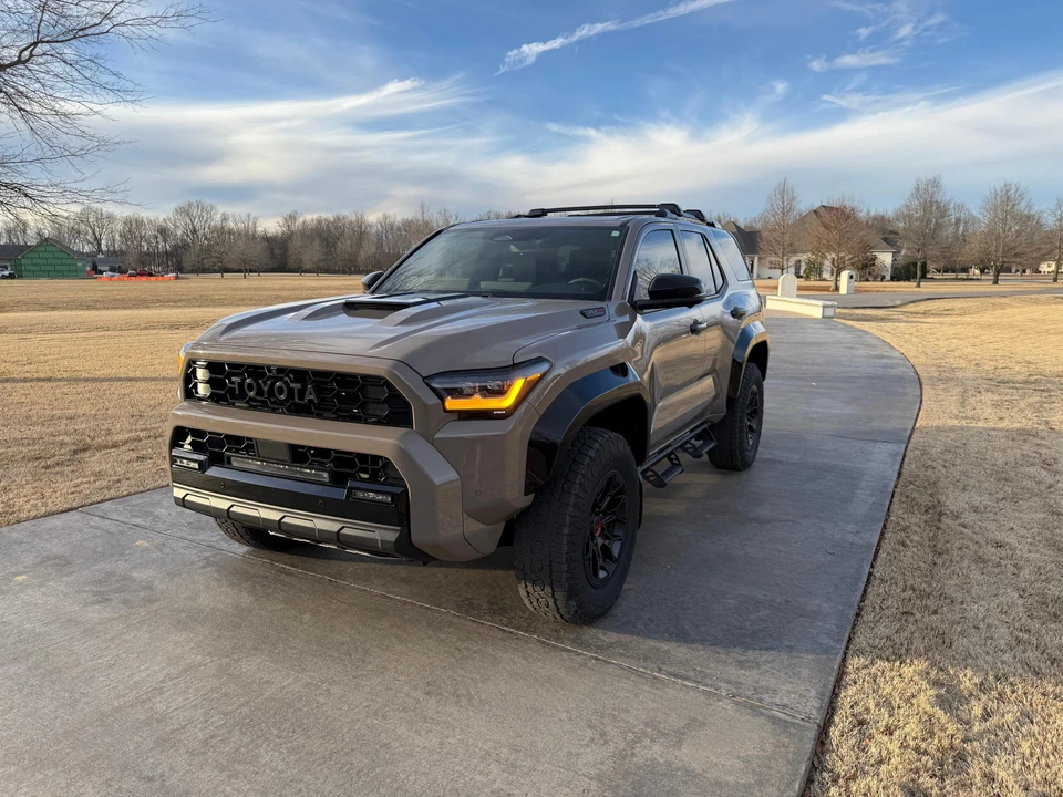 2025 Toyota 4Runner 6th Gen - Image 13 of 31