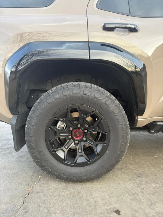 2025 Toyota 4Runner 6th Gen - Image 25 of 31
