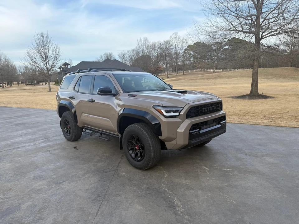 2025 Toyota 4Runner 6th Gen - Image 9 of 31