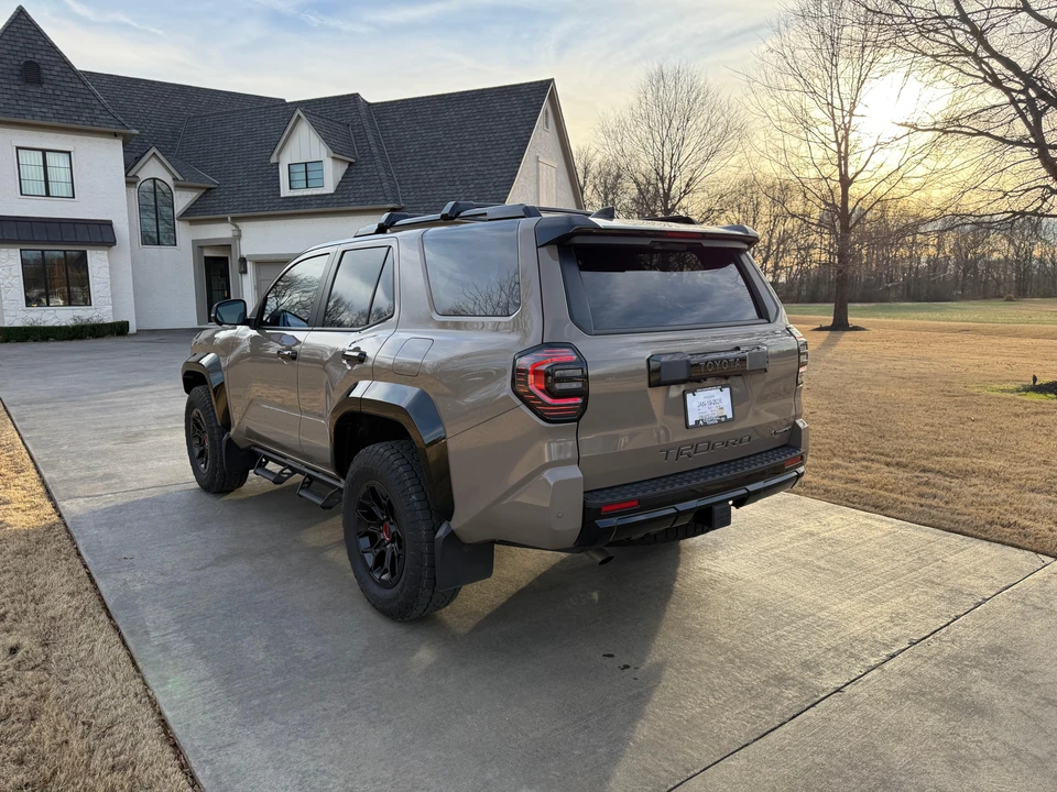 2025 Toyota 4Runner 6th Gen - Image 15 of 31