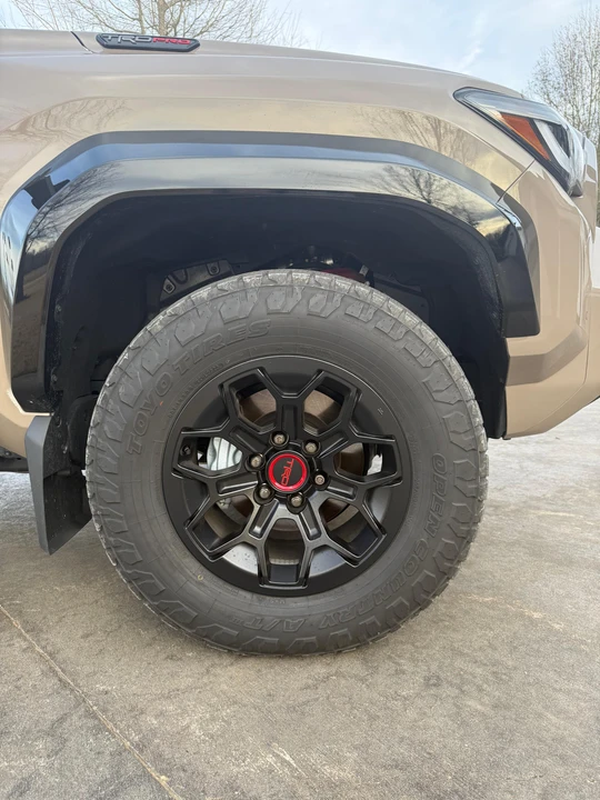 2025 Toyota 4Runner 6th Gen - Image 26 of 31