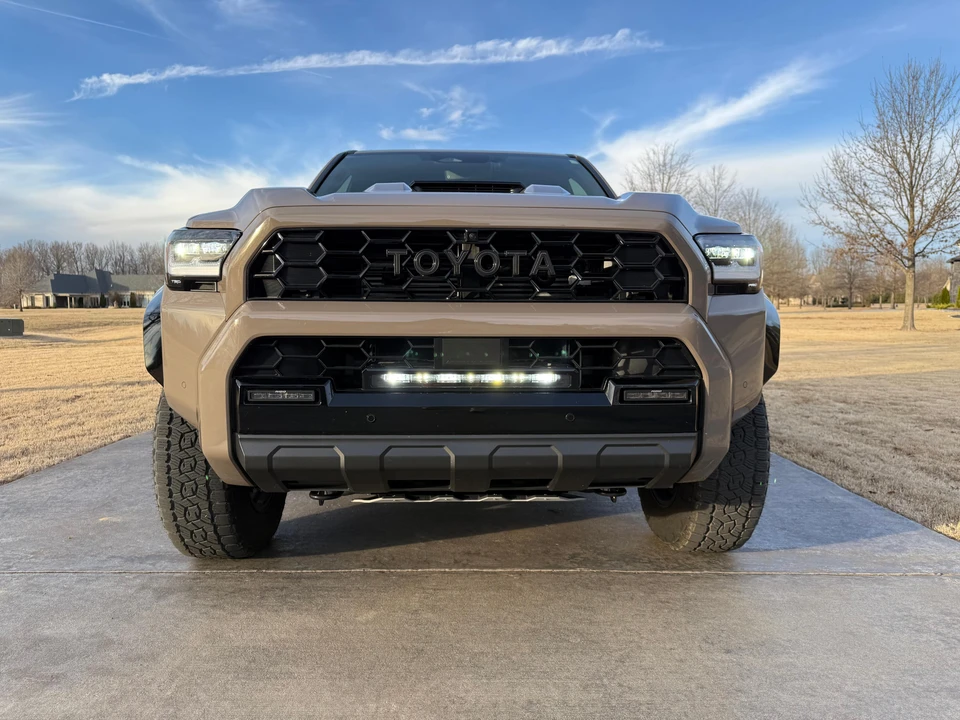 2025 Toyota 4Runner 6th Gen - Image 11 of 31