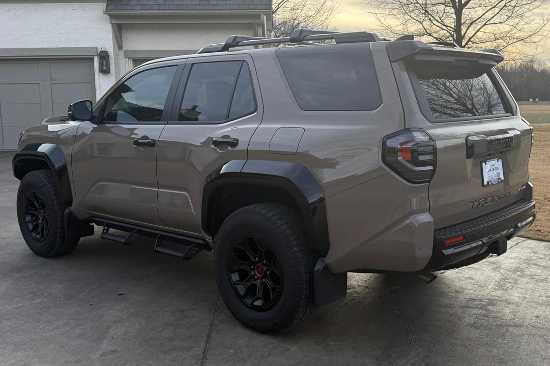 2025 Toyota 4Runner 6th Gen - Image 4 of 31