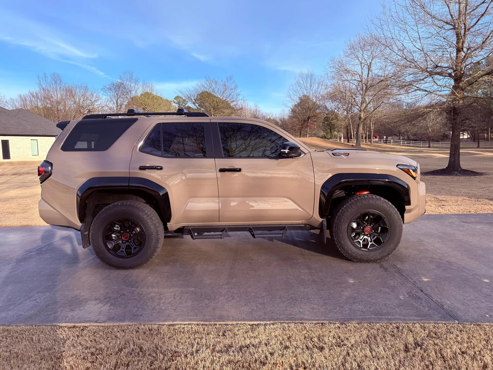 2025 Toyota 4Runner 6th Gen - Image 18 of 31
