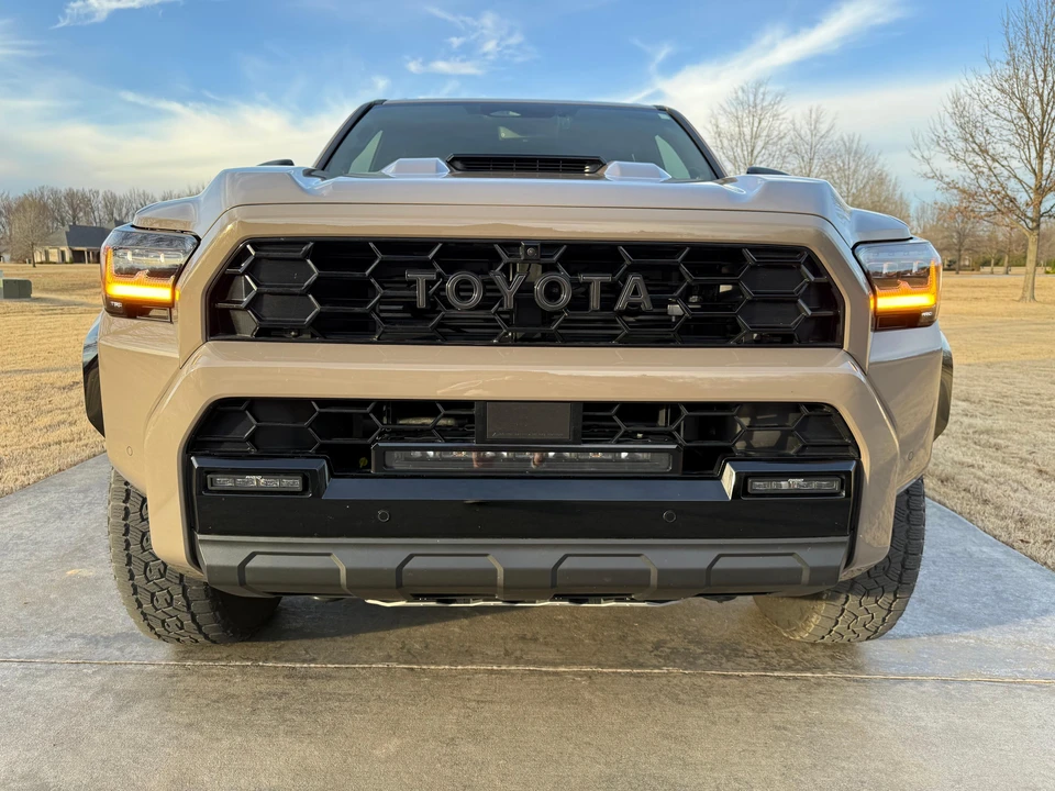 2025 Toyota 4Runner 6th Gen - Image 12 of 31