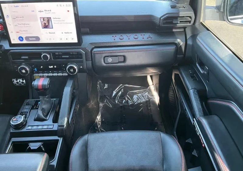 2025 Toyota 4Runner 6th Gen - Image 16 of 17