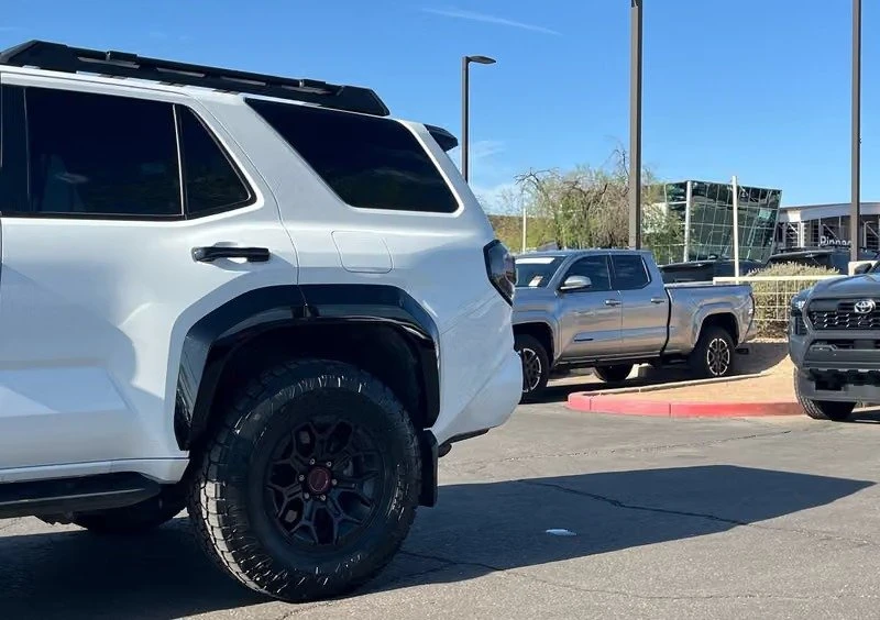 2025 Toyota 4Runner 6th Gen - Image 8 of 17