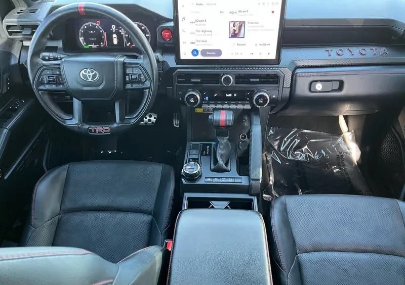 2025 Toyota 4Runner 6th Gen - Image 13 of 17