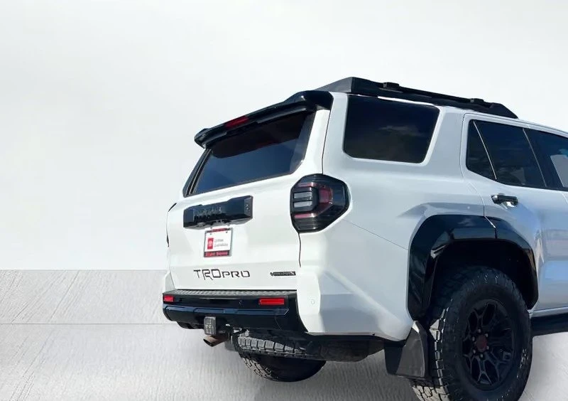 2025 Toyota 4Runner 6th Gen - Image 9 of 17