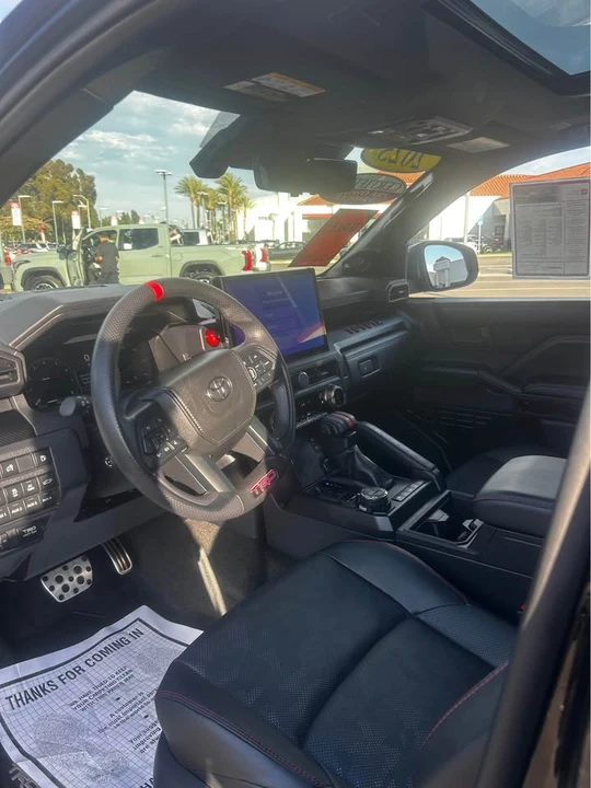 2025 Toyota 4Runner 6th Gen - Image 5 of 8