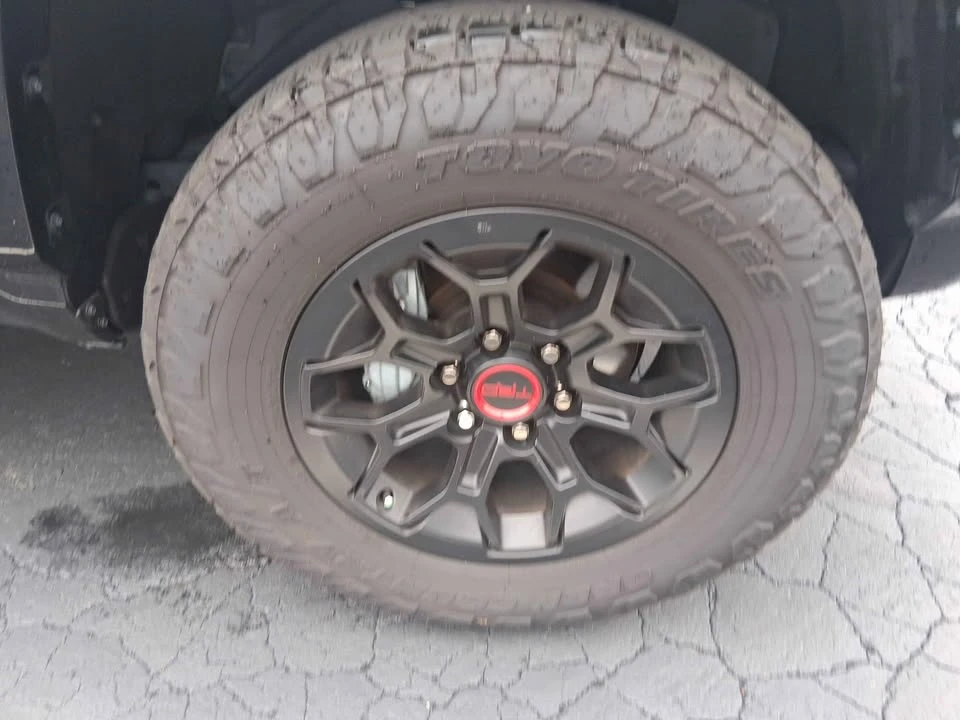 2025 Toyota 4Runner 6th Gen - Image 7 of 9