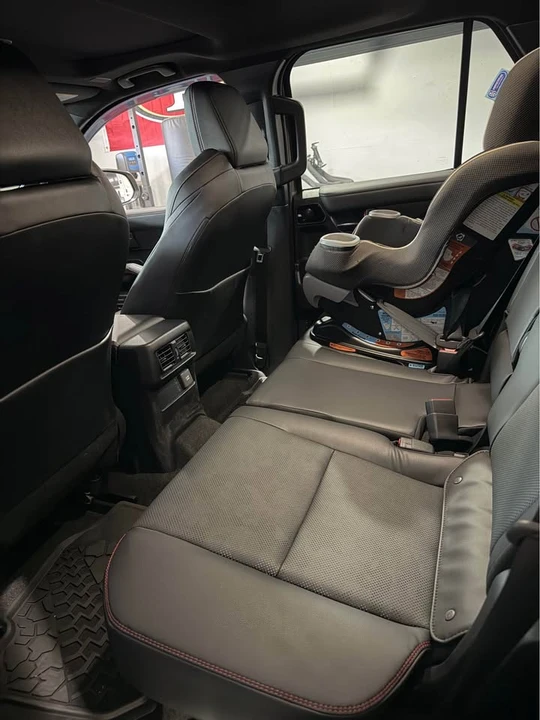 2025 Toyota 4Runner 6th Gen - Image 10 of 12