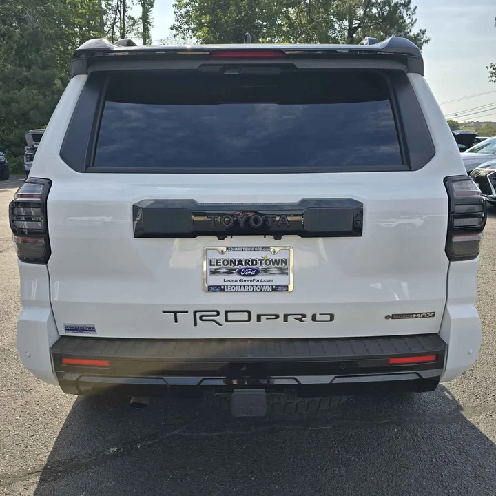 2025 Toyota 4Runner 6th Gen - Image 9 of 10