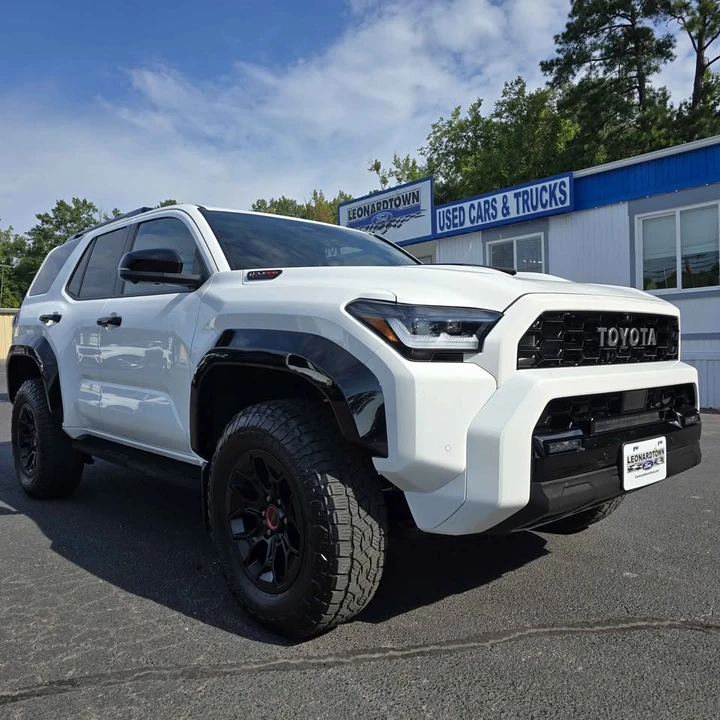 2025 Toyota 4Runner 6th Gen - Image 3 of 10