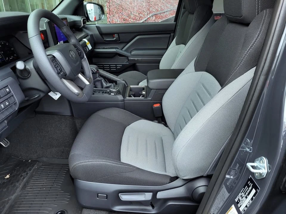 2025 Toyota 4Runner 6th Gen - Image 11 of 12