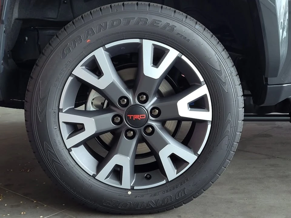 2025 Toyota 4Runner 6th Gen - Image 4 of 12