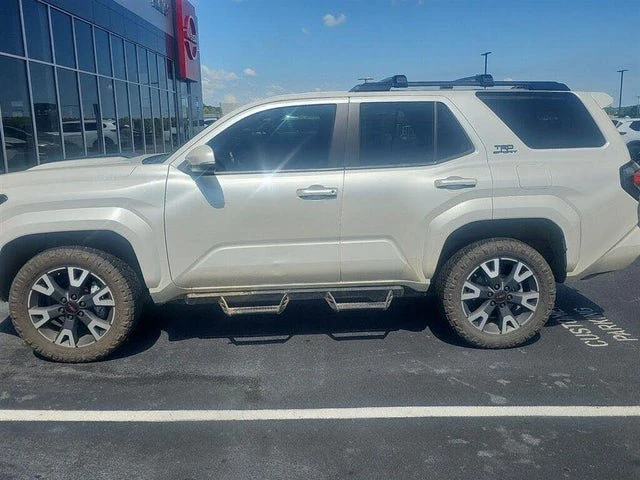2025 Toyota 4Runner 6th Gen - Image 2 of 16