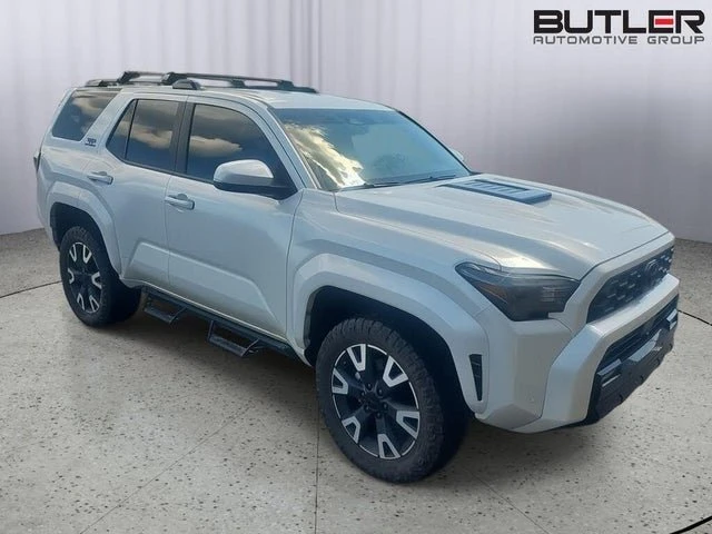 2025 Toyota 4Runner 6th Gen - Image 6 of 16
