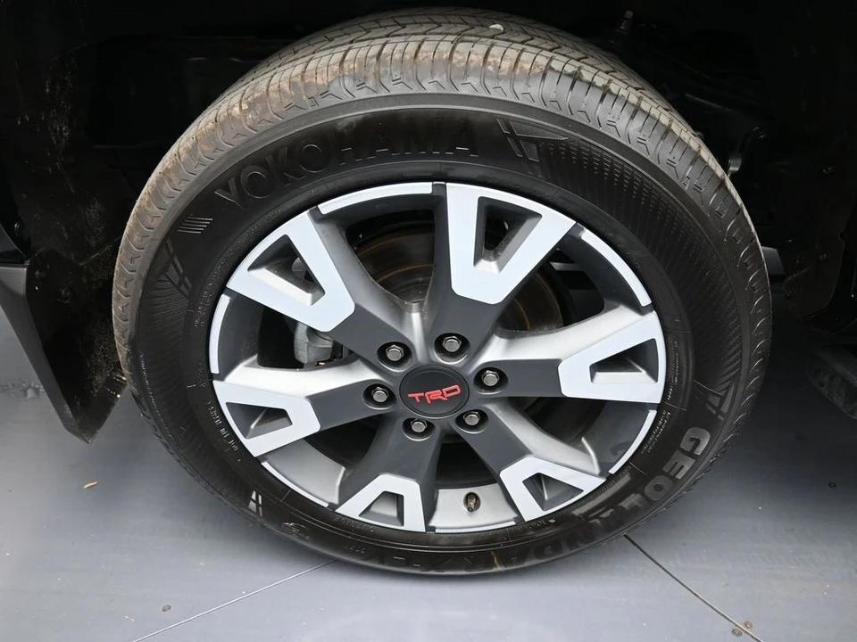 2025 Toyota 4Runner 6th Gen - Image 12 of 12