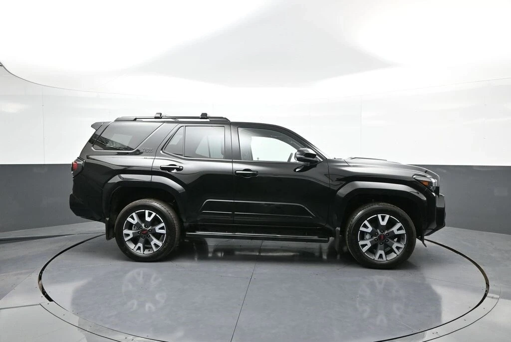 2025 Toyota 4Runner 6th Gen - Image 5 of 12