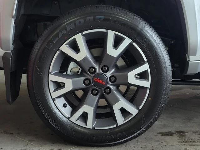 2025 Toyota 4Runner 6th Gen - Image 5 of 12