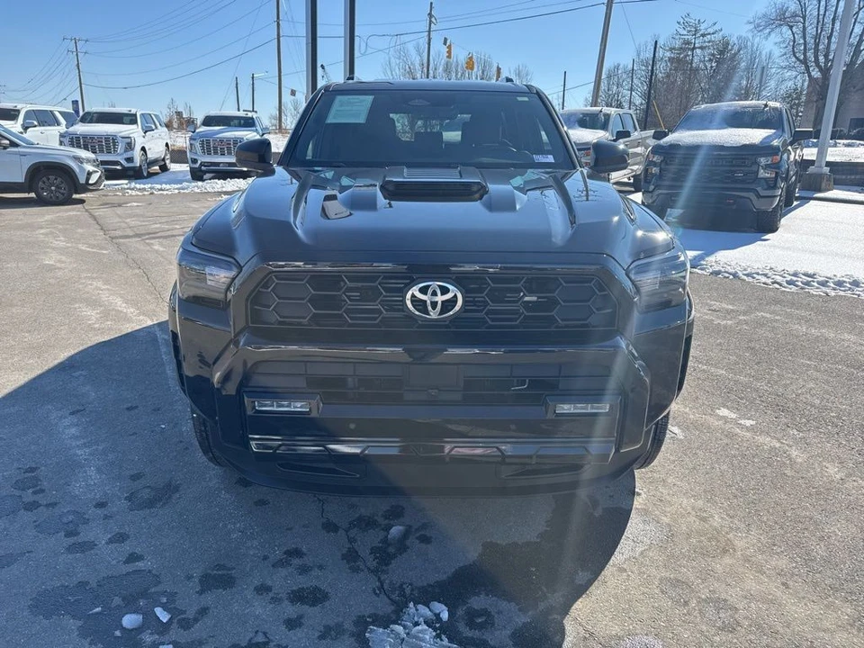 2025 Toyota 4Runner 6th Gen - Image 8 of 12