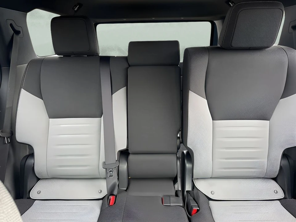 2025 Toyota 4Runner 6th Gen - Image 10 of 12