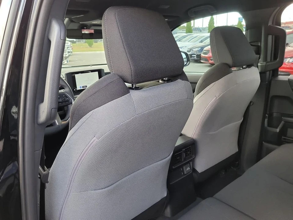 2025 Toyota 4Runner 6th Gen - Image 9 of 12