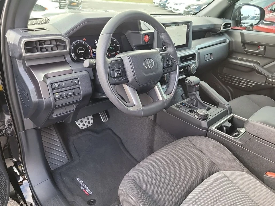 2025 Toyota 4Runner 6th Gen - Image 15 of 21