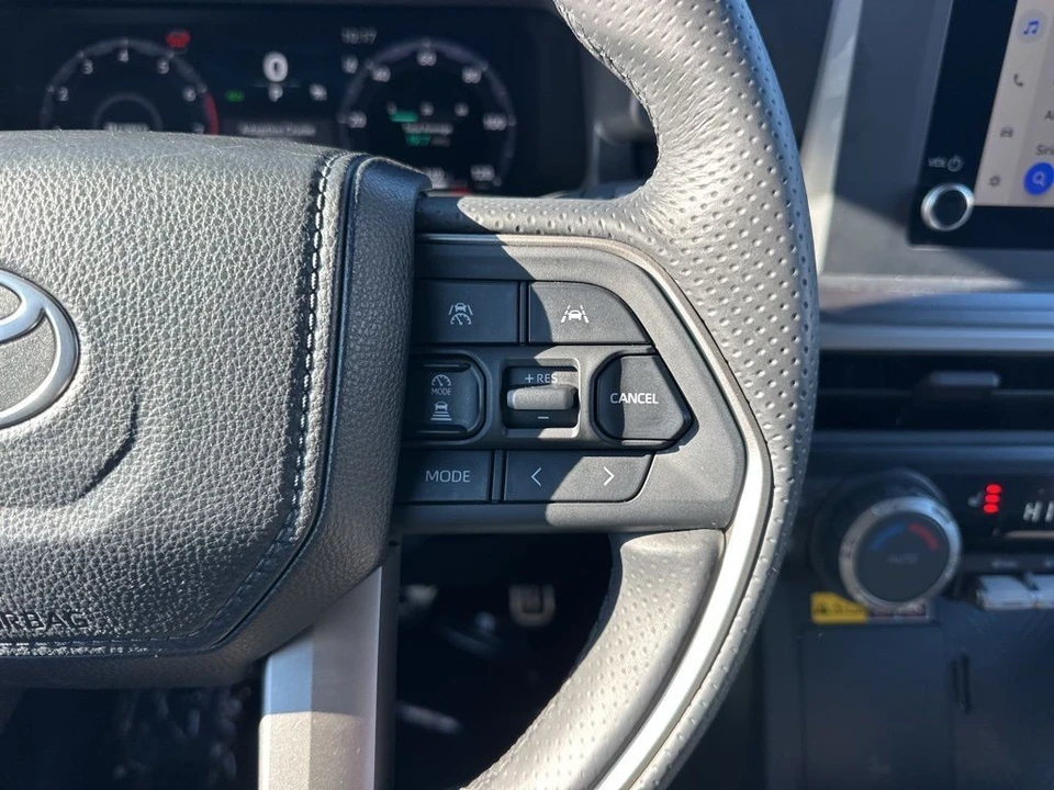 2025 Toyota 4Runner 6th Gen - Image 14 of 21