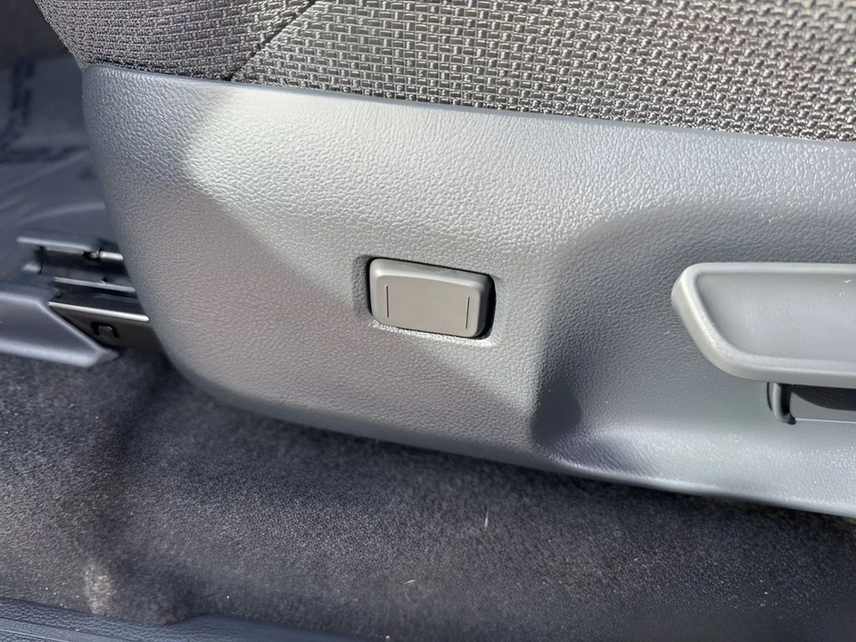 2025 Toyota 4Runner 6th Gen - Image 10 of 12