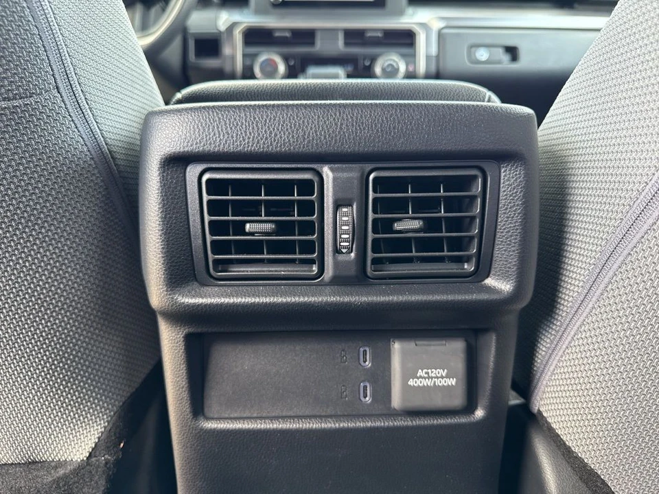 2025 Toyota 4Runner 6th Gen - Image 12 of 21