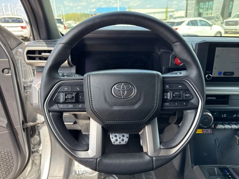 2025 Toyota 4Runner 6th Gen - Image 14 of 21