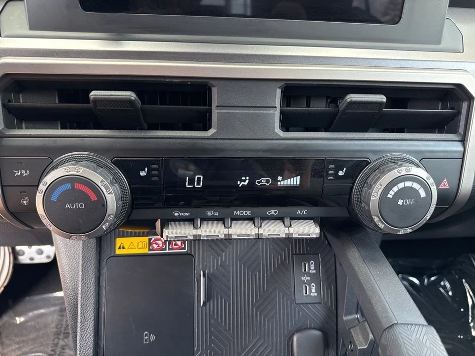 2025 Toyota 4Runner 6th Gen - Image 20 of 21