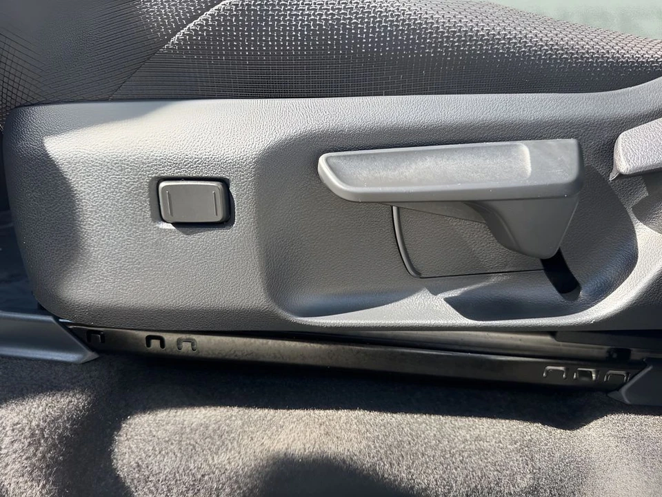 2025 Toyota 4Runner 6th Gen - Image 10 of 21