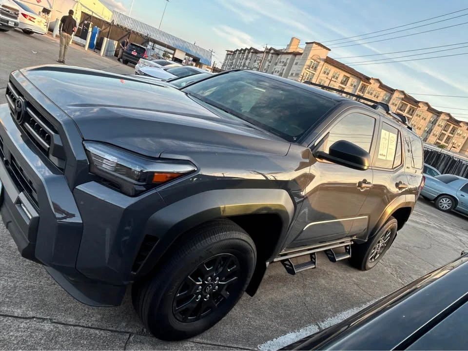 2025 Toyota 4Runner 6th Gen - Image 4 of 10