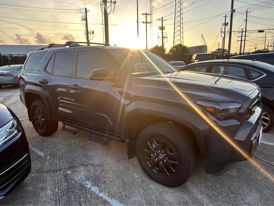 2025 Toyota 4Runner 6th Gen - Image 5 of 10