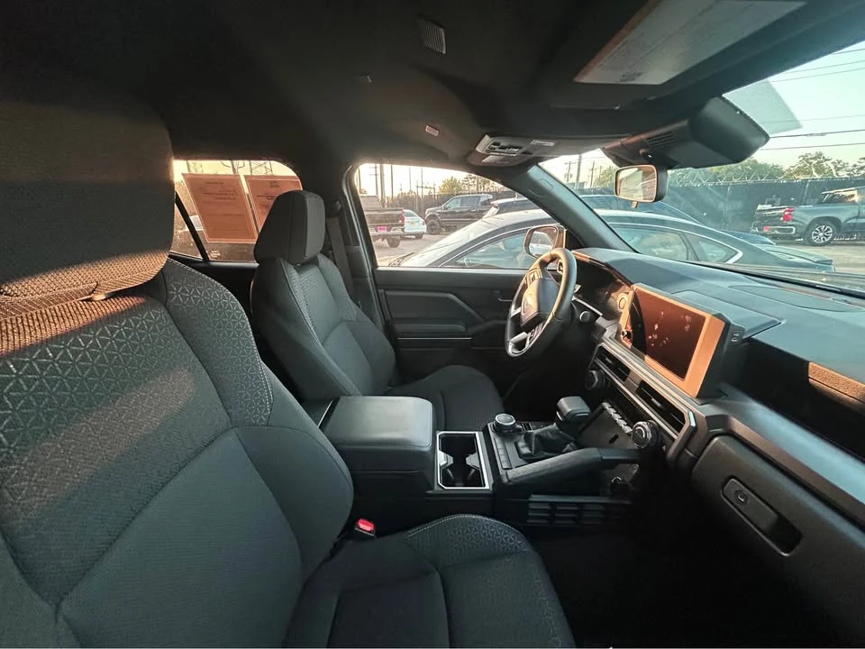 2025 Toyota 4Runner 6th Gen - Image 8 of 10