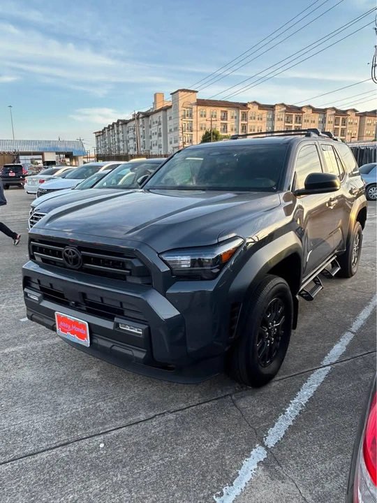 2025 Toyota 4Runner 6th Gen - Image 3 of 10