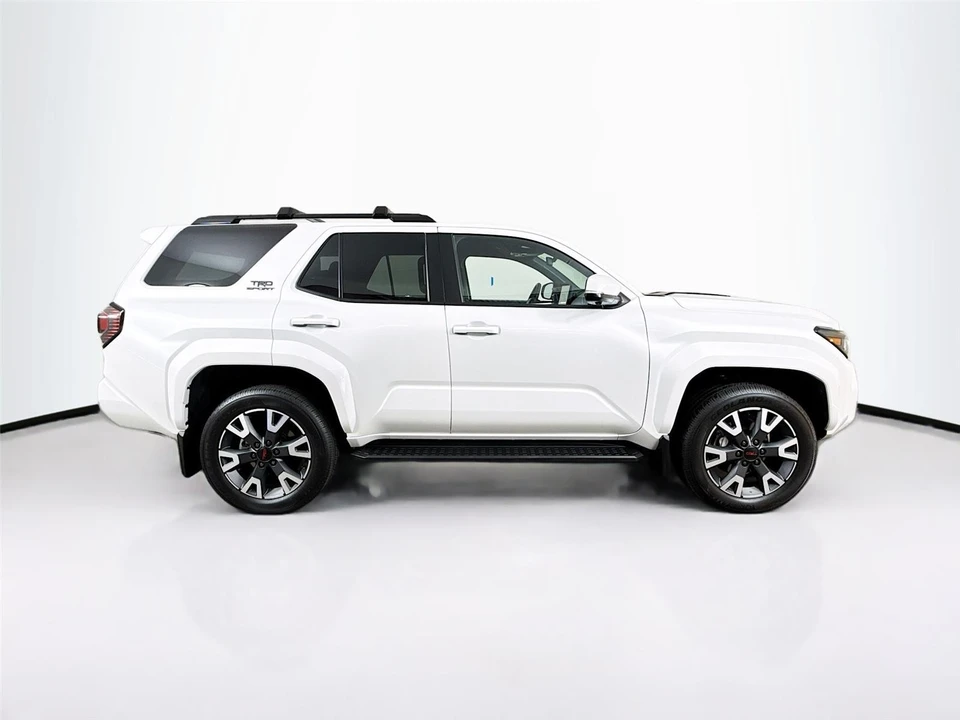 2025 Toyota 4Runner 6th Gen - Image 13 of 14