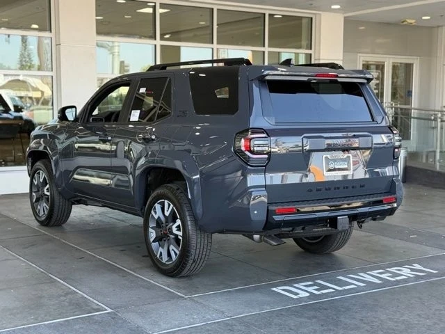 2025 Toyota 4Runner 6th Gen - Image 9 of 12