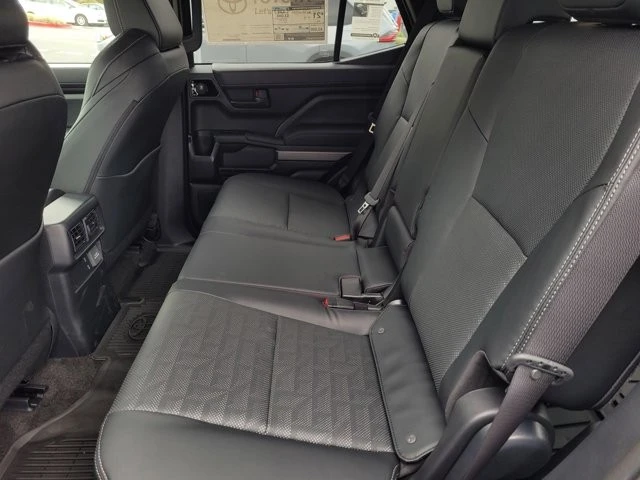 2025 Toyota 4Runner 6th Gen - Image 8 of 12