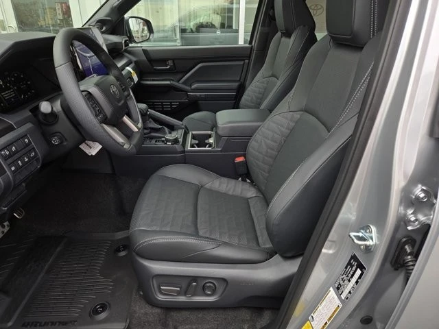 2025 Toyota 4Runner 6th Gen - Image 10 of 12