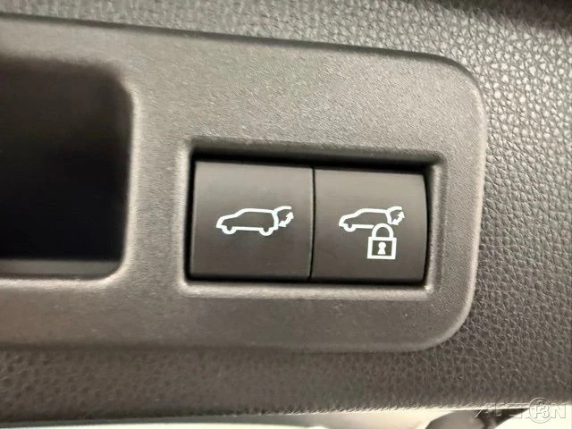 2025 Toyota 4Runner 6th Gen - Image 10 of 21