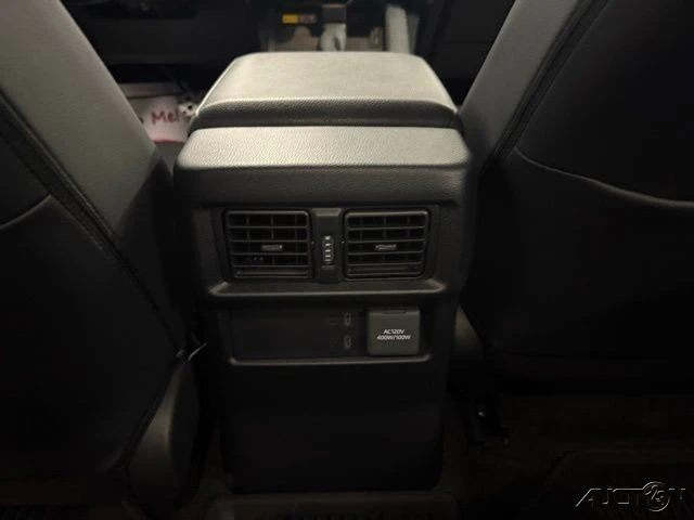 2025 Toyota 4Runner 6th Gen - Image 17 of 21