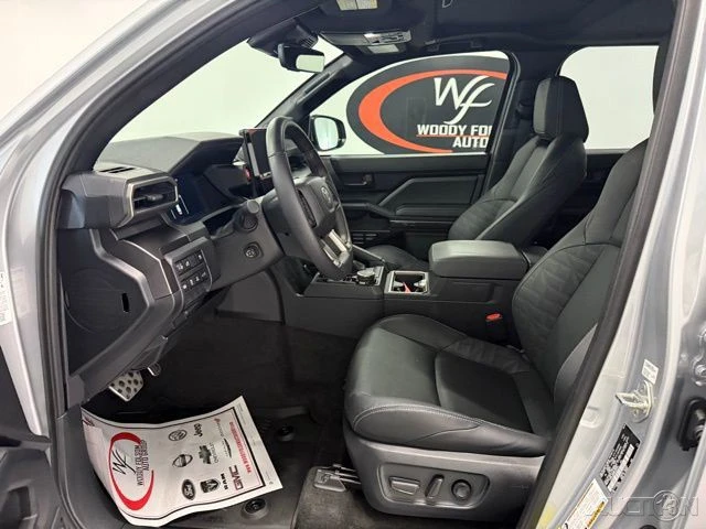 2025 Toyota 4Runner 6th Gen - Image 11 of 21
