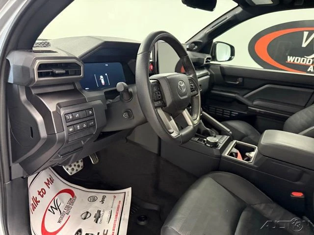 2025 Toyota 4Runner 6th Gen - Image 13 of 21