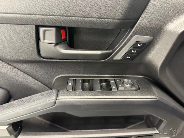 2025 Toyota 4Runner 6th Gen - Image 15 of 21