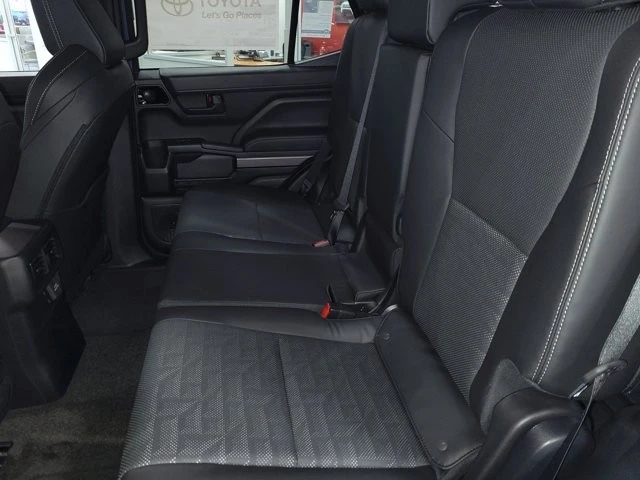 2025 Toyota 4Runner 6th Gen - Image 9 of 12