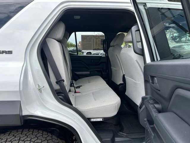 2025 Toyota 4Runner 6th Gen - Image 16 of 20